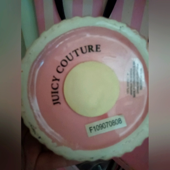 Juicy couture cupcake piggy bank - Picture 2 of 4